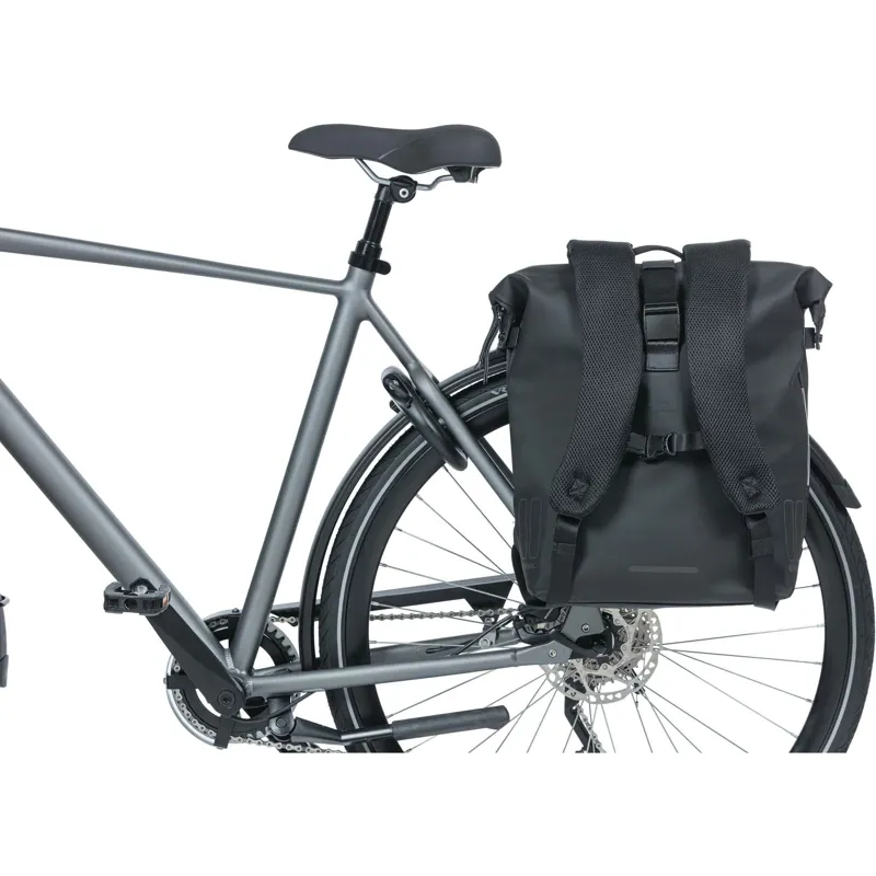 Basil SoHo Nordlicht Bicycle Pannier/Backpack - 17 Litre - Black-5