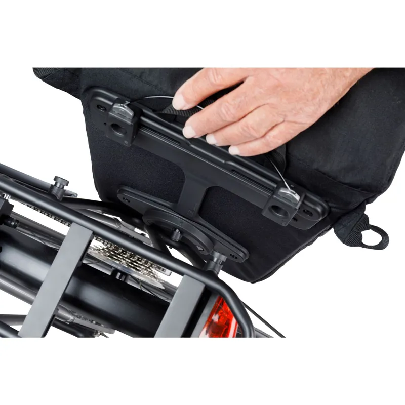 Basil Move Commuter Pannier Bag - 15 Litre - Black-4