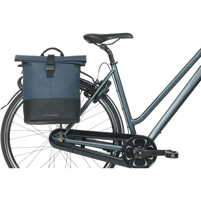 Basil Cove Shopper Pannier Bag with MIK Hooks -14-16 Litre - Navy/Black-5