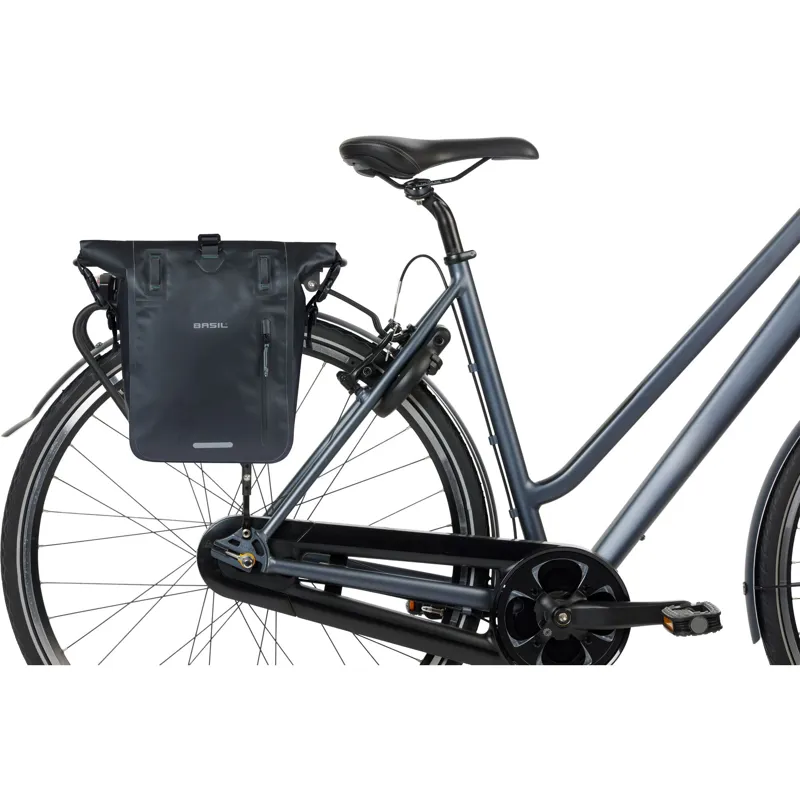 Basil Rivo Single Pannier Bag with MIK Hooks - 12-15 Litres - Black-4