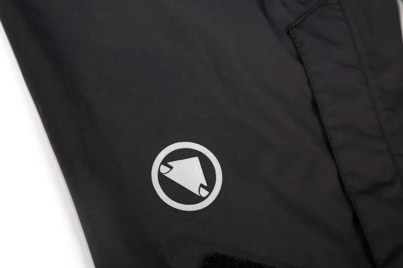 Endura Hummvee Waterproof Baggy Shorts - Black-4