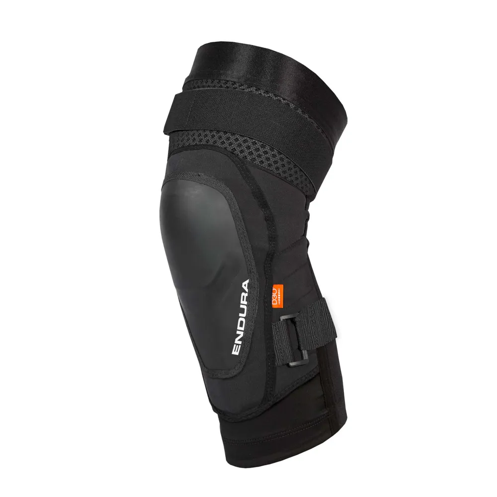 uPRISE Bikes Endura MT500 Hard Shell Knee Pad - Black | Price match, 365 day return s, 18-Month Warranty, Finance Available & Free UK Delivery