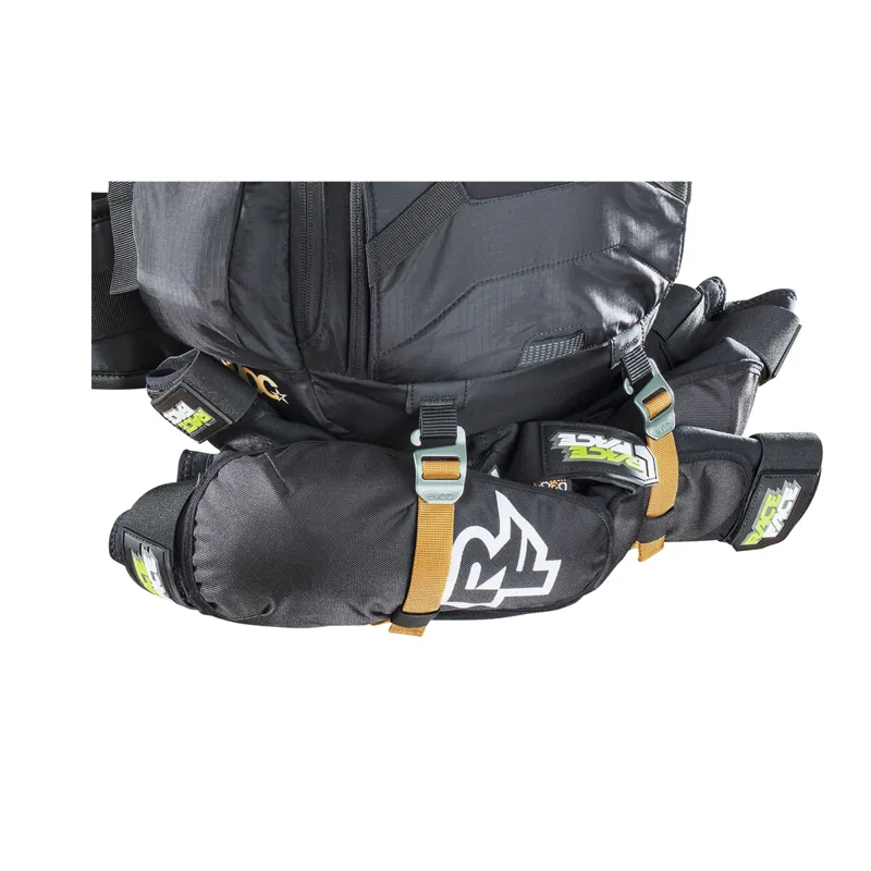 Evoc FR Trail Blackline Protector 20 Litre Back Pack - Black-4