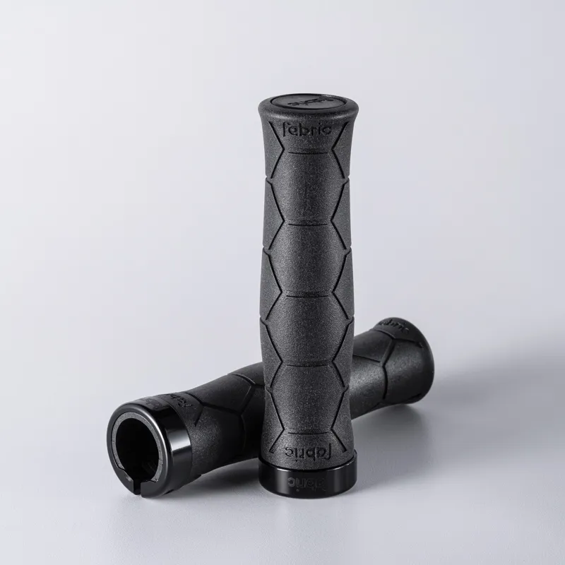 Fabric Semi Ergo Silicone FHG-03 MTB Grips - Black-1