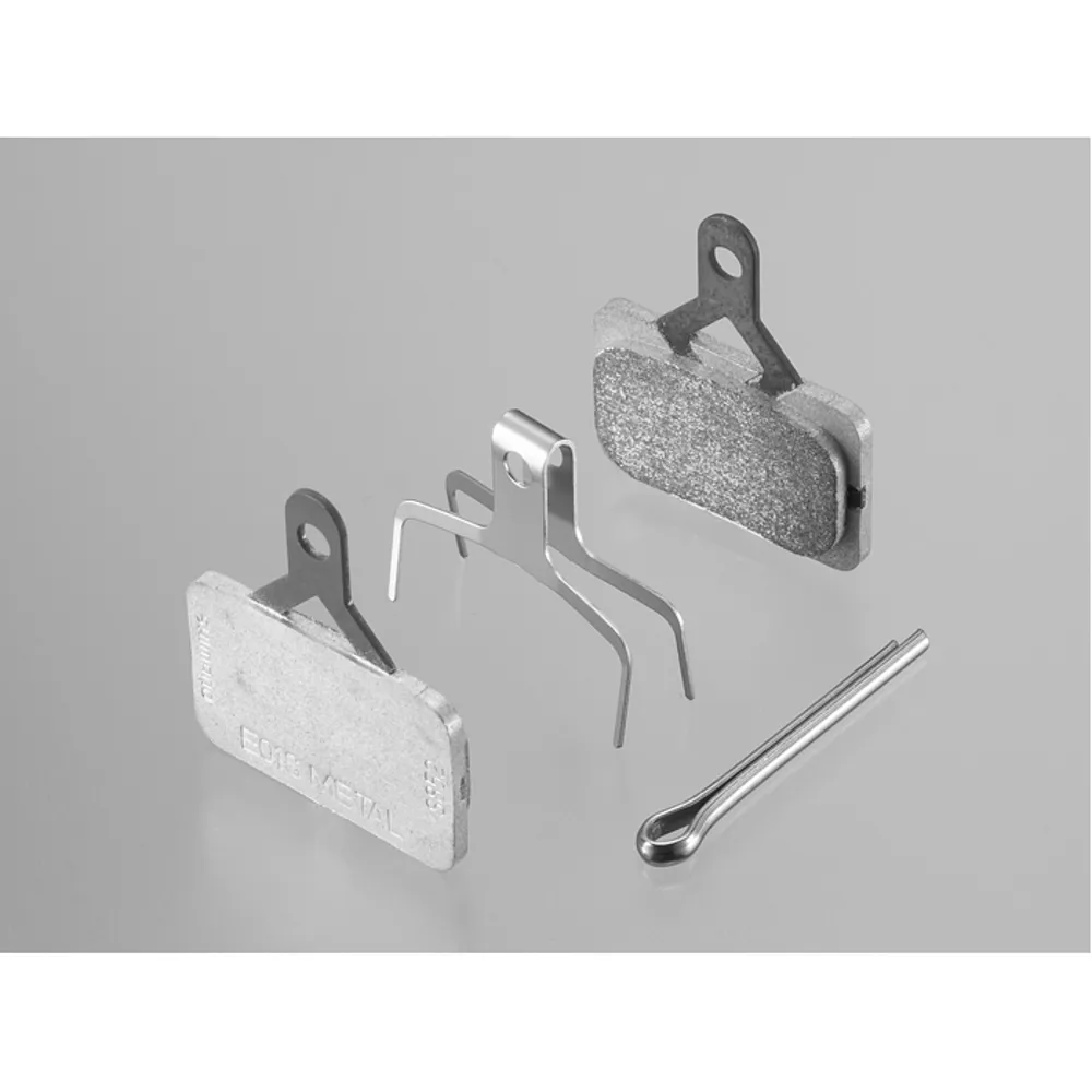 uPRISE Bikes Shimano BR-M575 E01S Metal Disc Brake Pads / Spring - Sintered - E01S | Price match, 365 day return s, 18-Month Warranty, Finance Available & Free UK Delivery