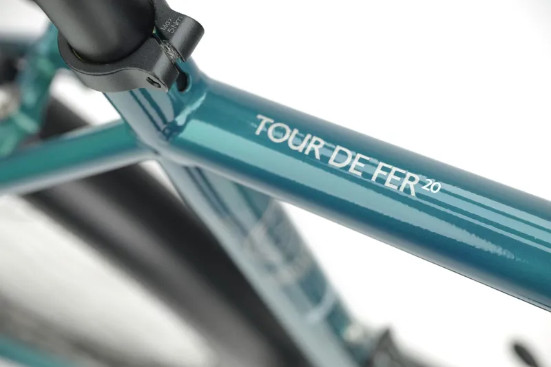 Genesis Tour De Fer 20 2026 Touring Bike - Sterling Gloss-2