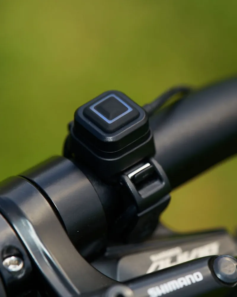 Knog Blinder E 1300 Front E-Bike Light - Black-9