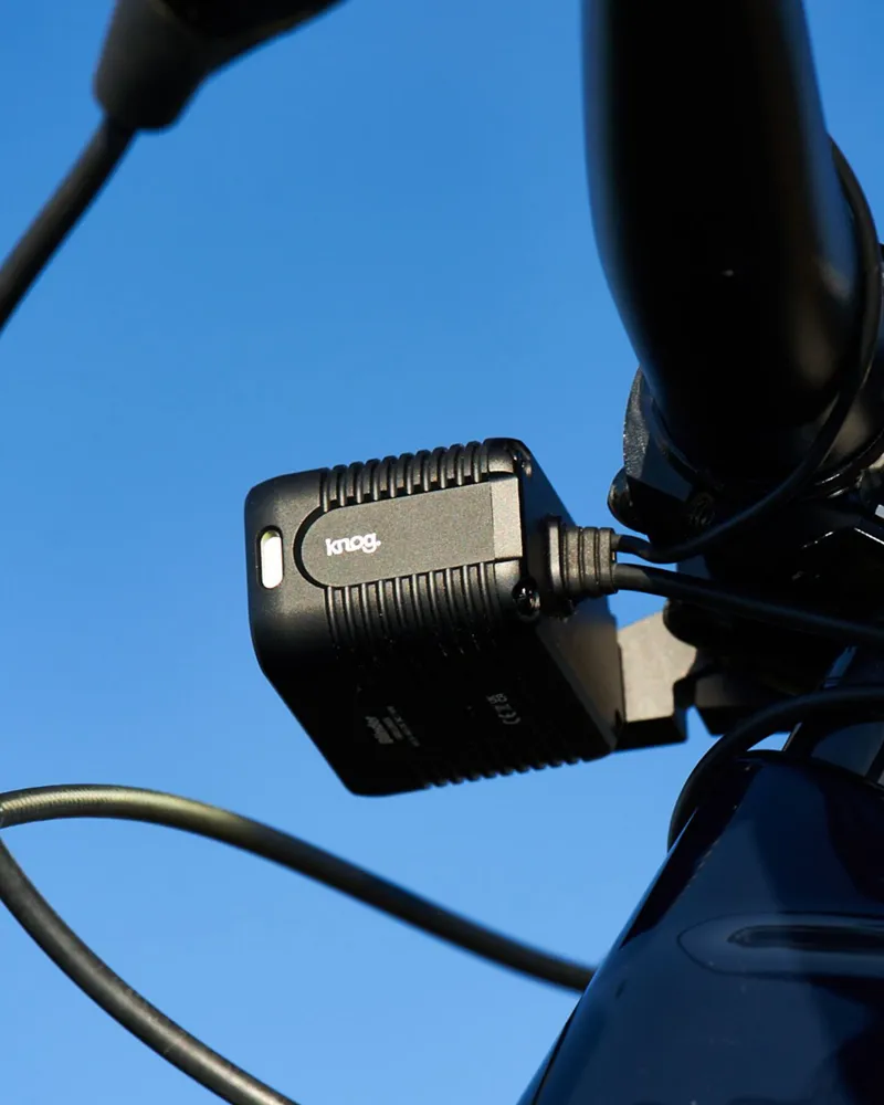 Knog Blinder X 1800 + 10k mAh Battery Front Light - Black-10