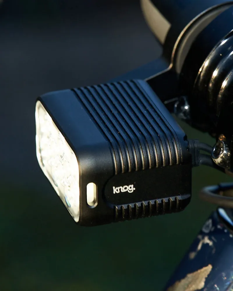 Knog Blinder X 2300 + 10k mAh Battert Front Light - Black-11