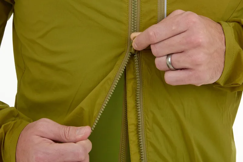 Madison Roam Lightweight Windproof Packable Men's Jacket - Moss Green-3