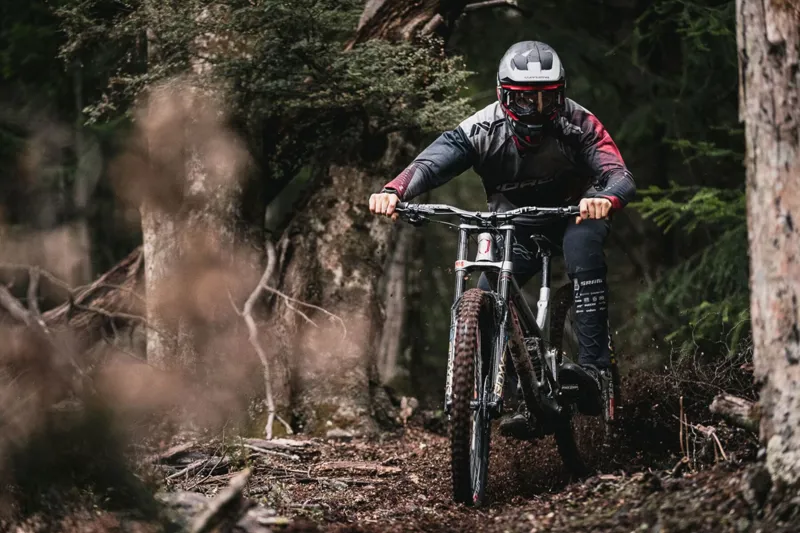 Maxxis Shorty Gen 2 DH 29 x 2.40 WT Folding 3C MaxxGrip Tubeless Tyre-3