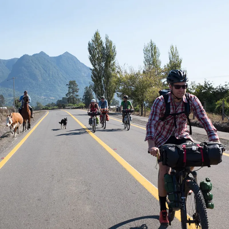 Blackburn Outpost Handlebar Roll With Dry Bag-9