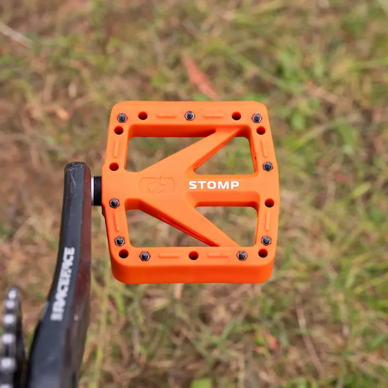 Oxford Stomp Nylon Flat MTB Pedals - Orange-1