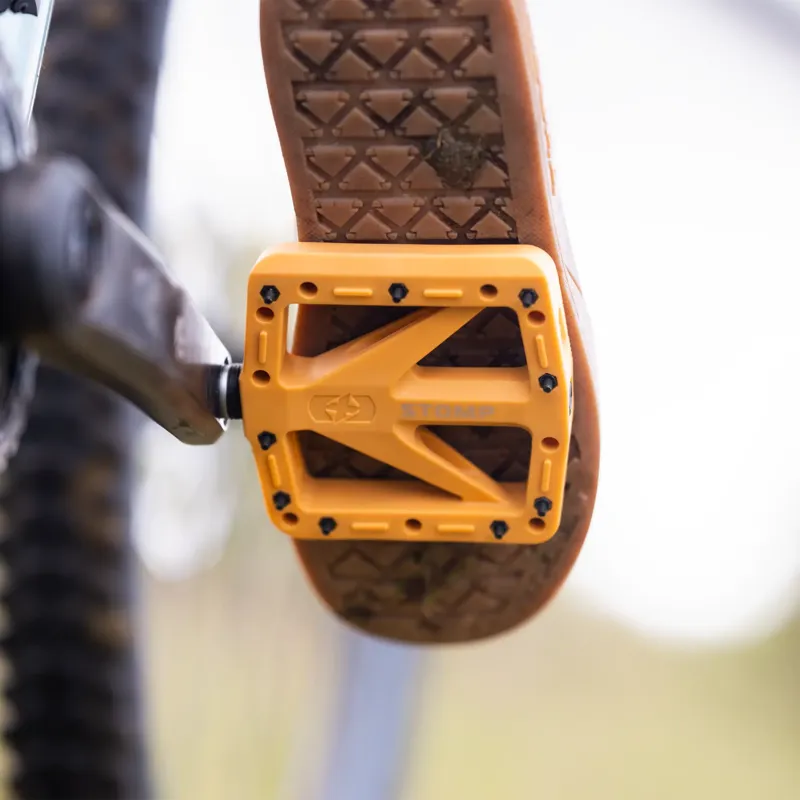 Oxford Stomp Nylon Flat MTB Pedals - Yellow-1