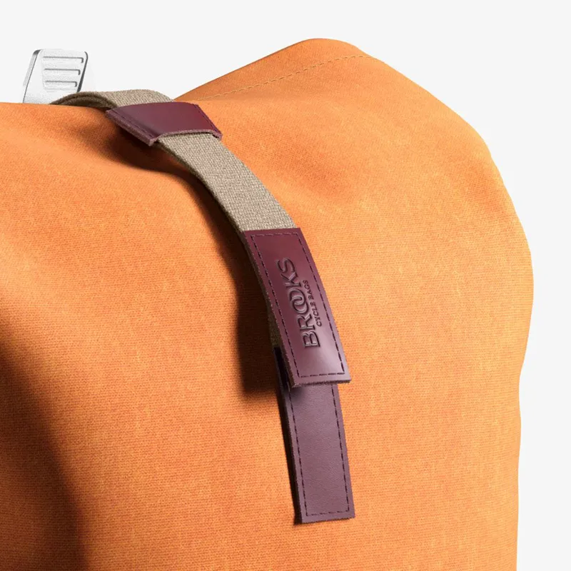 Brooks Pickwick Backpack - Medium - Goose Beak-7