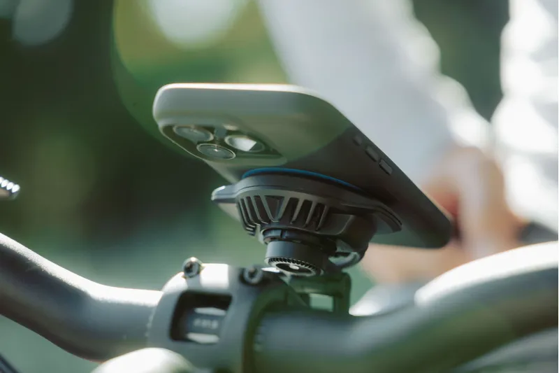 Quad Lock Waterproof Wireless Charging Head-1