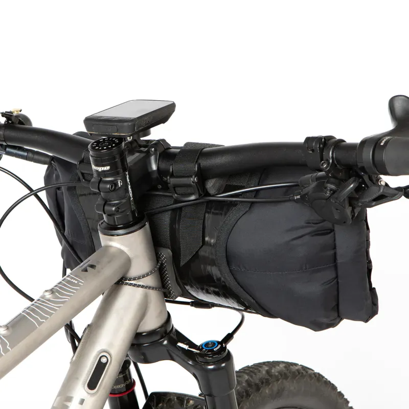 Restrap Race Flat Bar Handlebar Bag - 7 Litre - Black-4