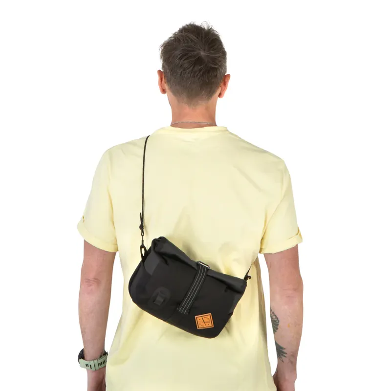 Restrap Rolltop Canister Handlebar Bag - 4 Litre - Black-8