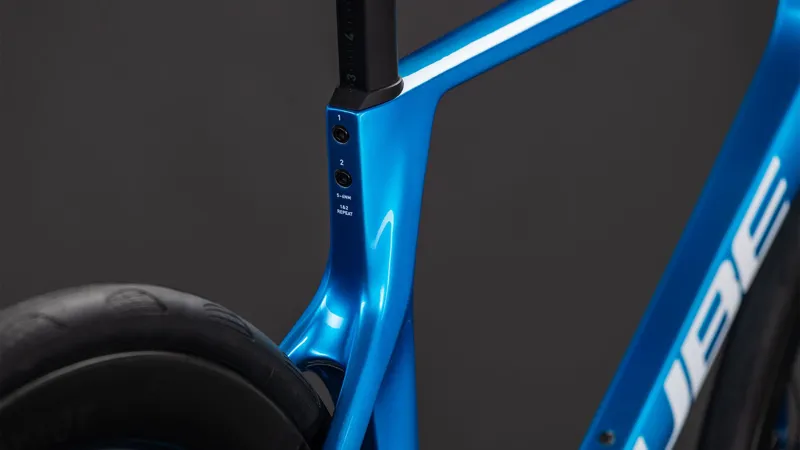 Cube Agree C:62 EX 2026 Carbon Road Bike - Topasblue/White-4