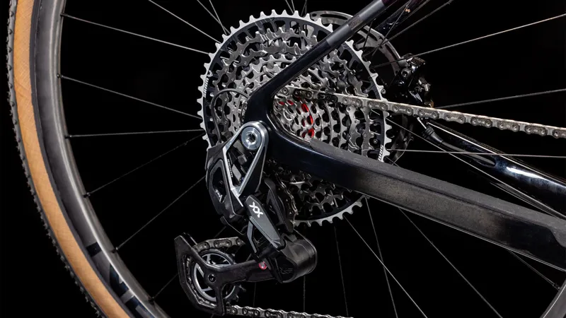 Cube Nuroad Hybrid C:62 SLT 2025 Electric Gravel Bike - Solar Eclipse-6