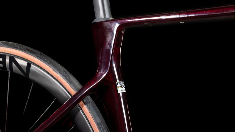 Cube Agree C:62 SLX 2025 Carbon Road Bike - Liquid Red/Prism-7