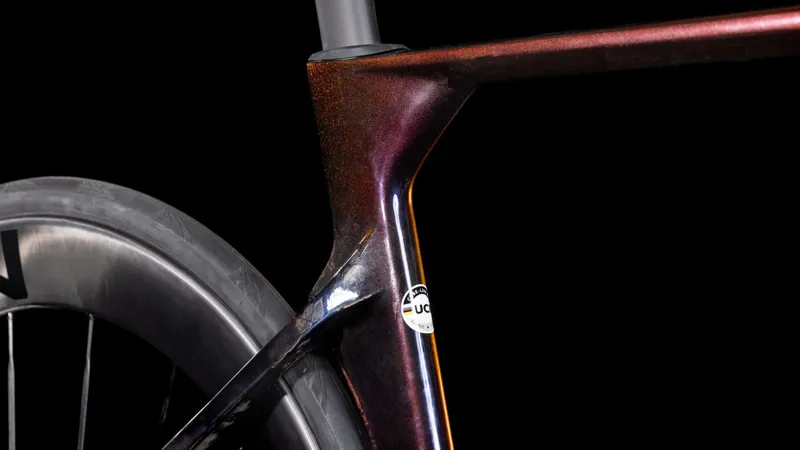 Cube Litening Aero C:68X SLT 2025 Carbon Road Bike - Solar Eclipse-4