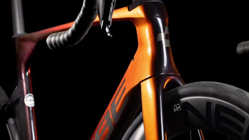 Cube Litening Aero C:68X SLT 2025 Carbon Road Bike - Solar Eclipse-6