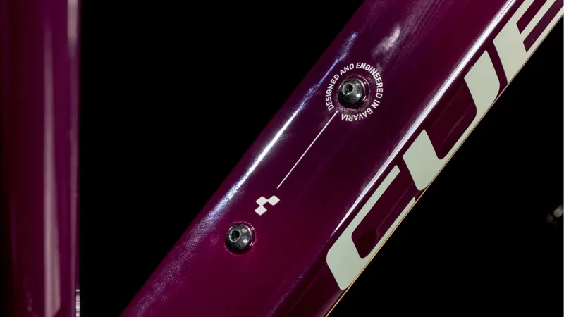 Cube Nature One Allroad Trapeze 2025 Hybrid Bike - Amarone/Lunar-4