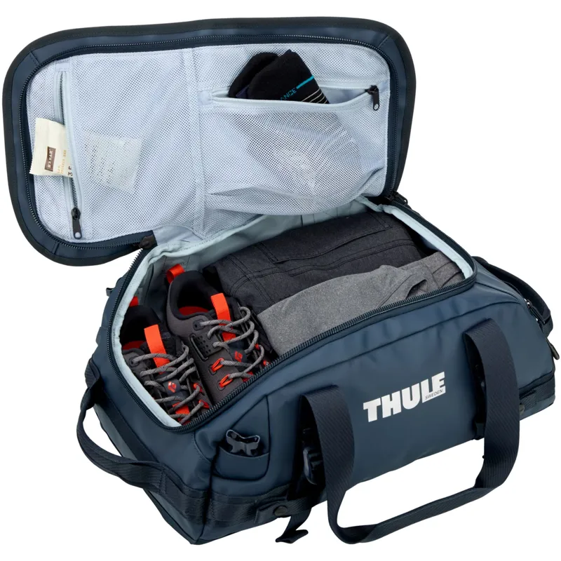 Thule Chasm Recycled Duffel Bag - 30 Litre - Darkest Blue-2