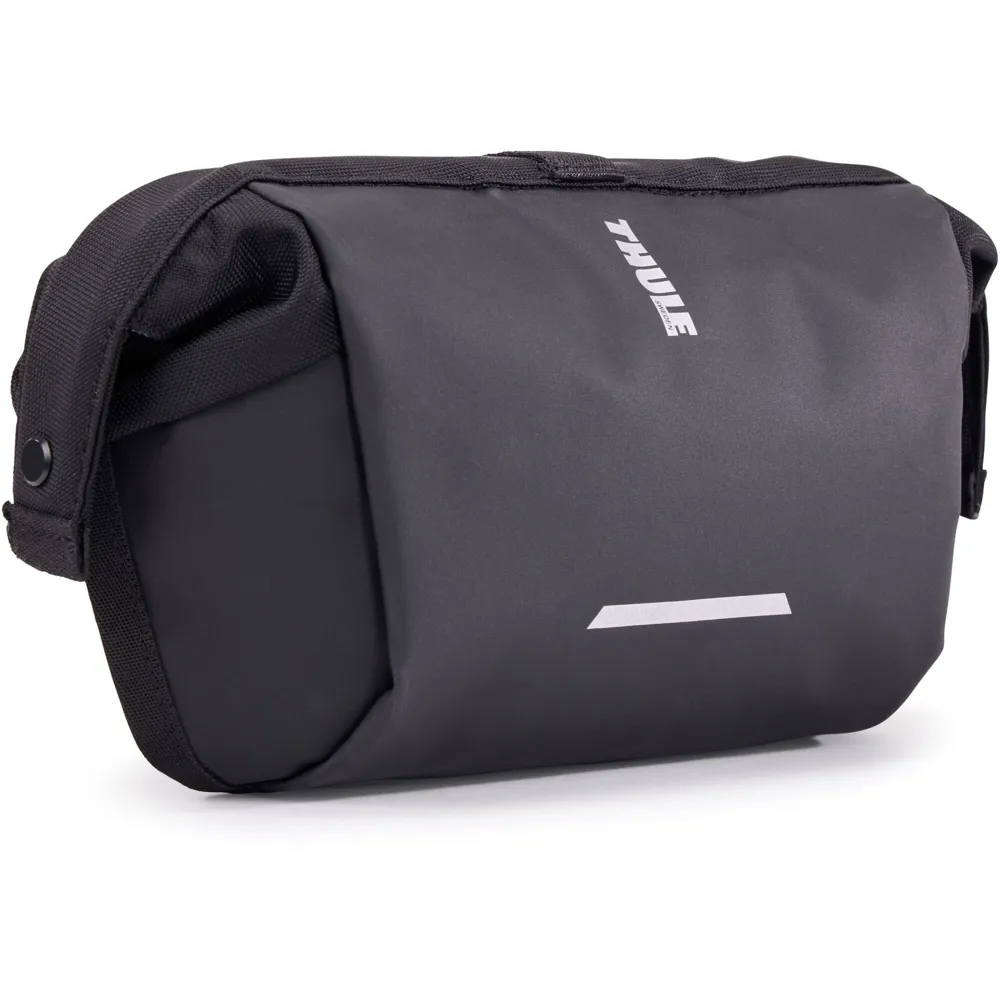 uPRISE Bikes Thule Chasm Handlebar Bag - 2 Litre - Black | Price match, 365 day returns, 18-Month Warranty, Finance Available & Free UK Delivery