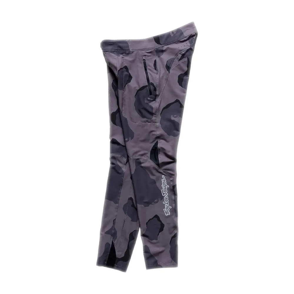 uPRISE Bikes Troy Lee Designs Skyline Pro Men's Trousers - Flow Camo Carbon | Price match, 365 day returns, 18-Month Warranty, Finance Available & Free UK Delivery