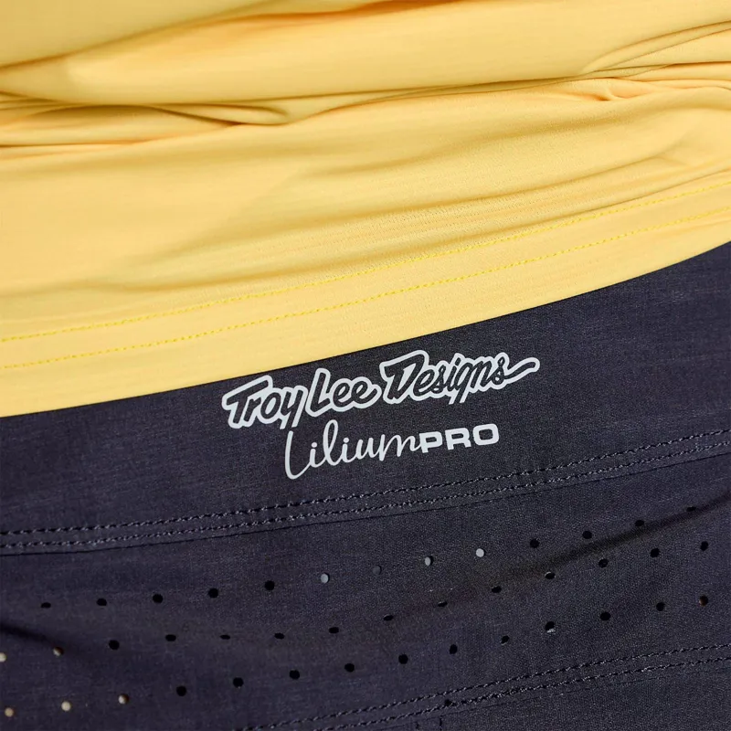 Troy Lee Designs Lilium Pro Women's Baggy Shorts - Mono Carbon-11