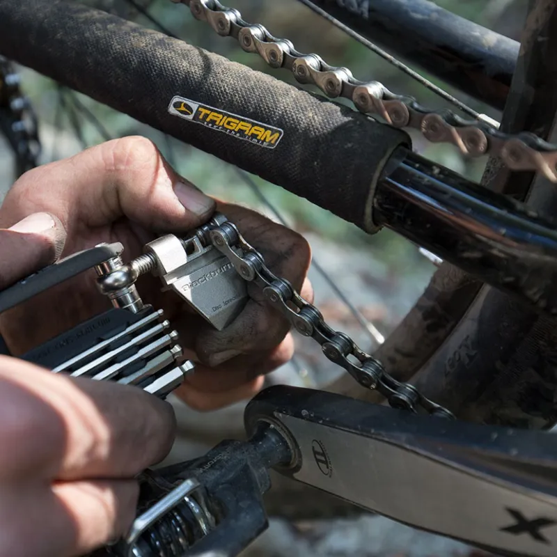 Blackburn Wayside 19 Function Multi Tool - Black-2