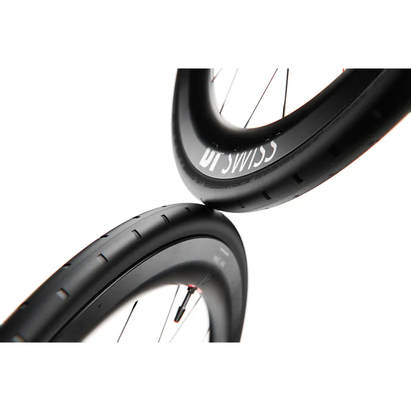 Dt Swiss ARC 1100 DICUT Centre Lock Disc WTS Carbon Clincher 85x22mm Front + Tyre-2