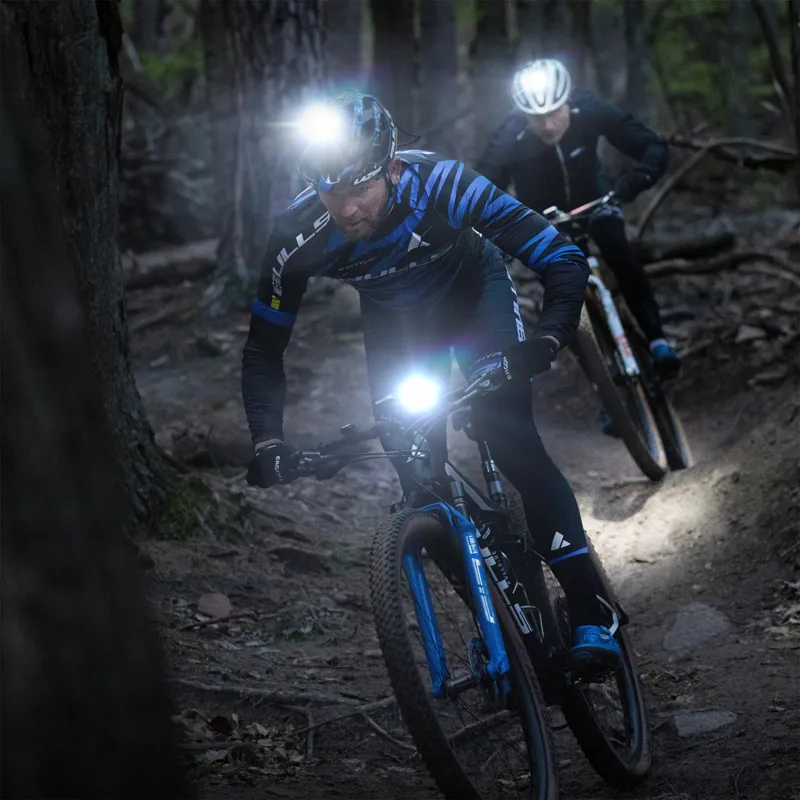 Sigma Buster 1100 USB Headlight w/Handlebar Mount-10