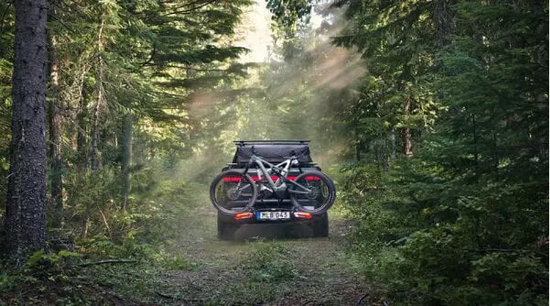 Thule Epos 3-Bike Towball Cycle Carrier - Black/Silver-3